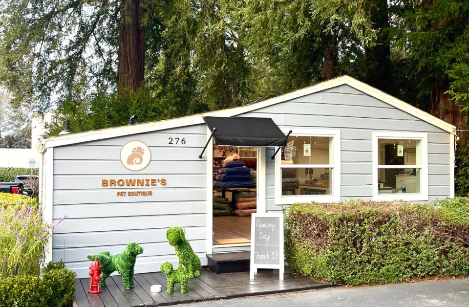 Brownie’s Pet Boutique storefront in Larkspur, California, US